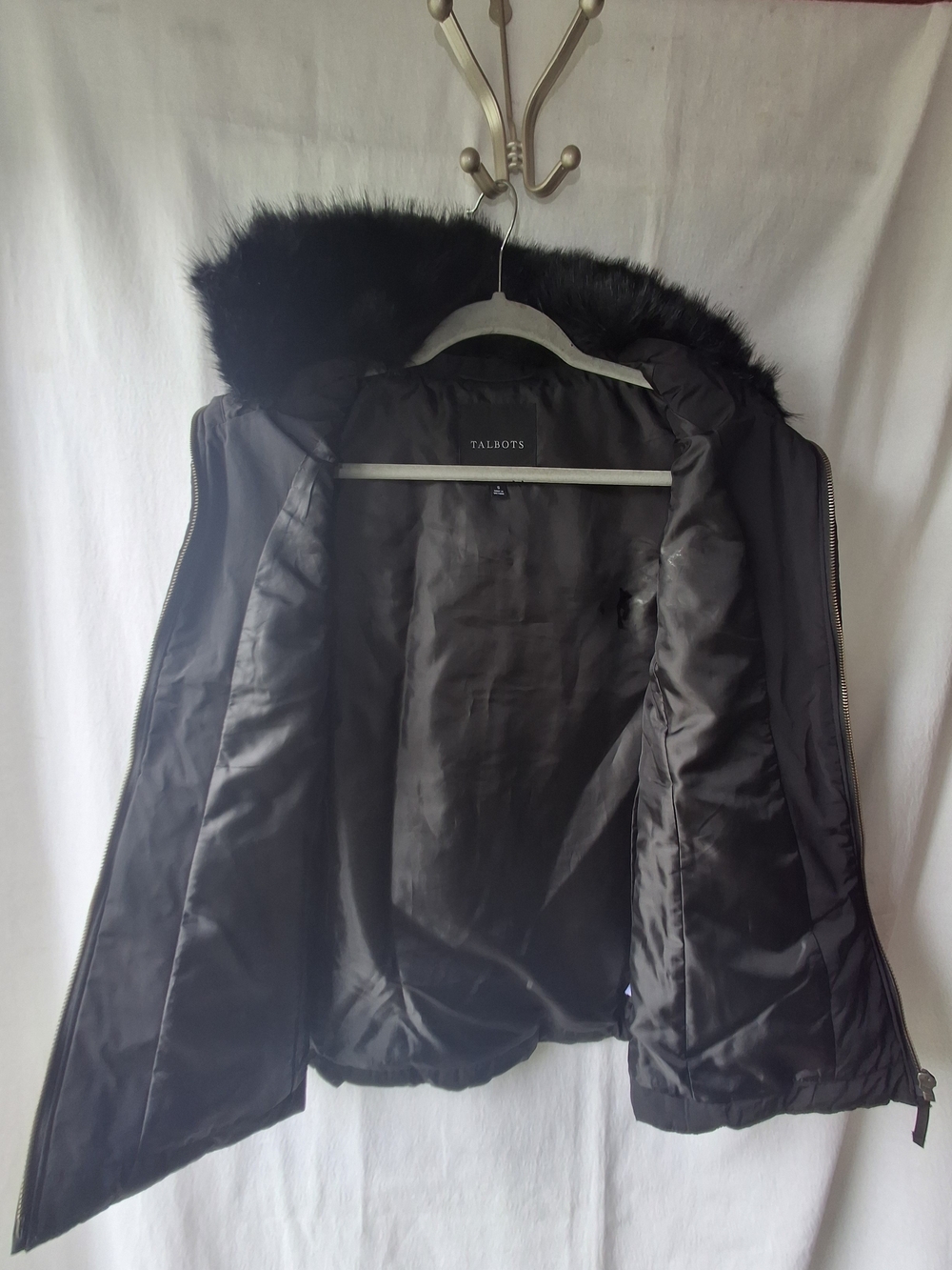 Talbots Black Quilted Faux-Fur Collar Vest - Picture 6 of 7